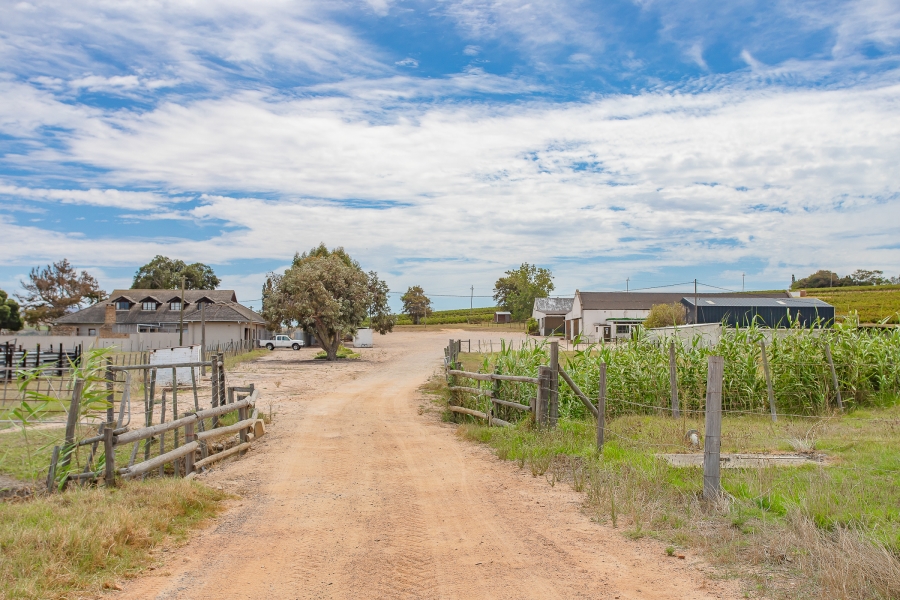 6 Bedroom Property for Sale in Lyndoch Western Cape